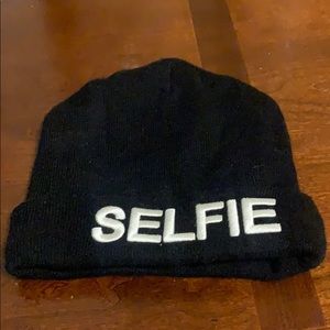 Knit SELFIE beanie